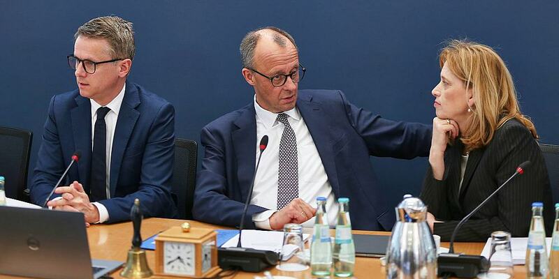 Carsten Linnemann, Friedrich Merz, Karin Prien (Archiv) - Foto: über dts Nachrichtenagentur