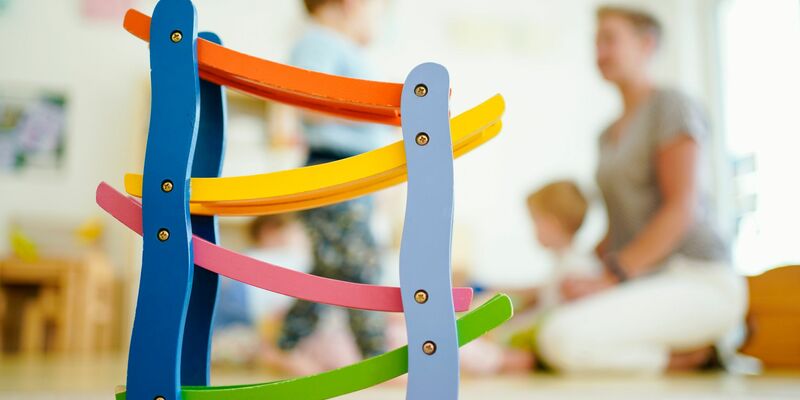 In wohlhabenderen Vierteln gibt es mehr Kitas - was die soziale Ungleichheit verstärkt. (Symbolbild) - Foto: Uwe Anspach/dpa