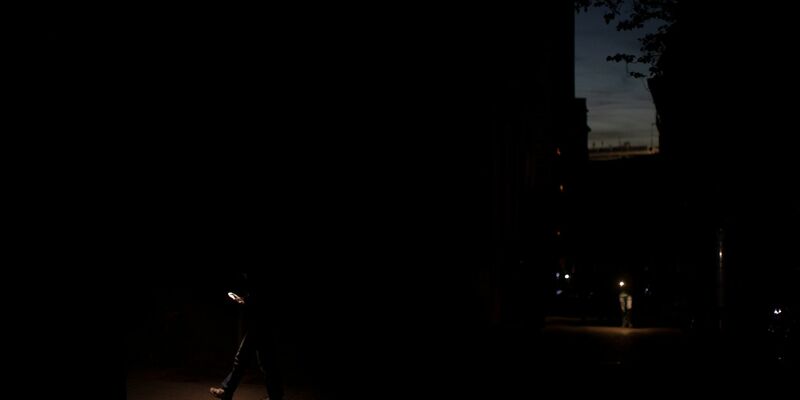Nach dem massiven Blackout in Spanien ist die Stromversorgung in Spanien fast vollständig wiederhergestellt. - Foto: Luis Soto/ZUMA Press Wire/dpa