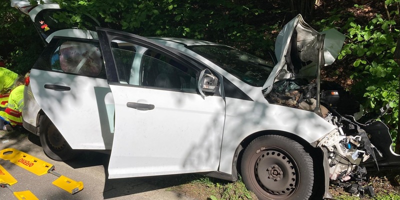 POL-ME: Mettmannerin bei Alleinunfall schwer verletzt: Baby per Rettungshubschrauber in Klinik gebracht - 2504106 - Foto: presseportal.de