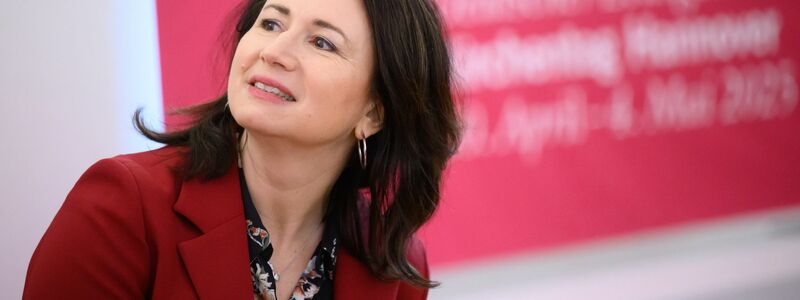 Kirchentagspräsidentin: Christlicher Glaube ist politisch. - Foto: Julian Stratenschulte/dpa