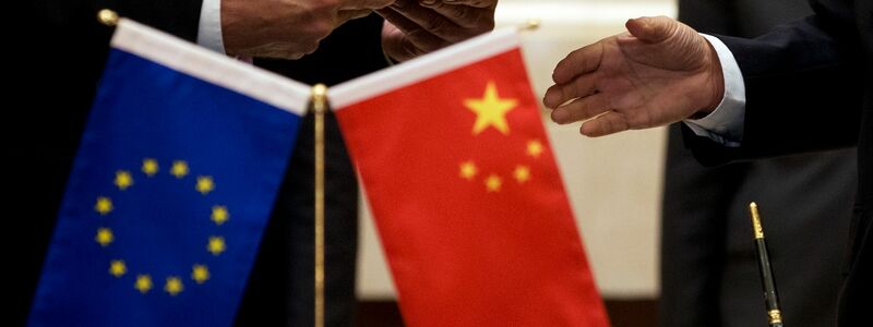 Annäherung nach Jahren des Streits? China hebt nach Angaben des Europäischen Parlaments Sanktionen auf. (Symbolbild) - Foto: Andy Wong/AP/dpa