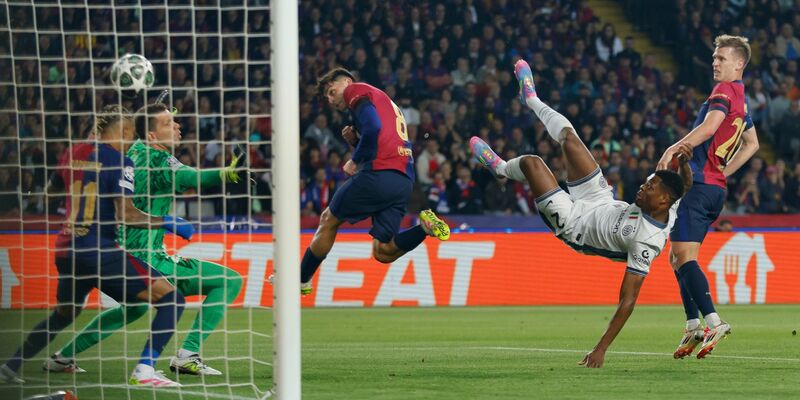 Barcelonas Trainer Hansi Flick. - Foto: Joan Monfort/AP/dpa