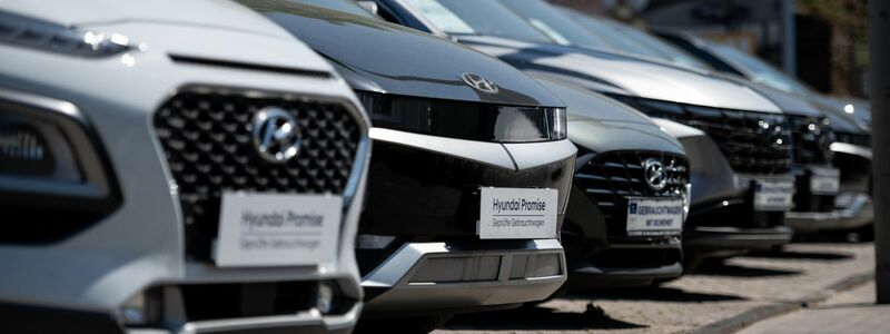 Gebrauchte Elektroautos - Privatpersonen kaufen sie inzwischen häufiger so als neu. - Foto: Fabian Strauch/dpa