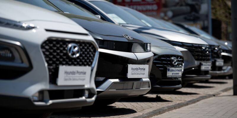 Gebrauchte Stromer könnten durch die neue Elektroautoförderung des Bundes bald noch billiger werden. (Symbolbild) - Foto: Fabian Strauch/dpa