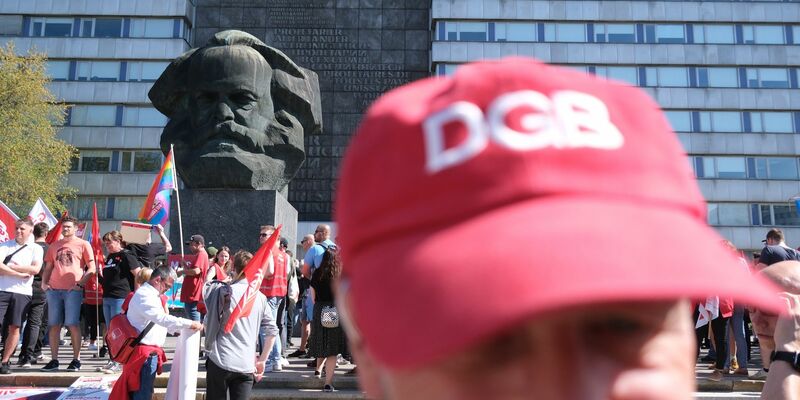 Demonstrationen zum 1. Mai - Chemnitz - Foto: Sebastian Willnow/dpa