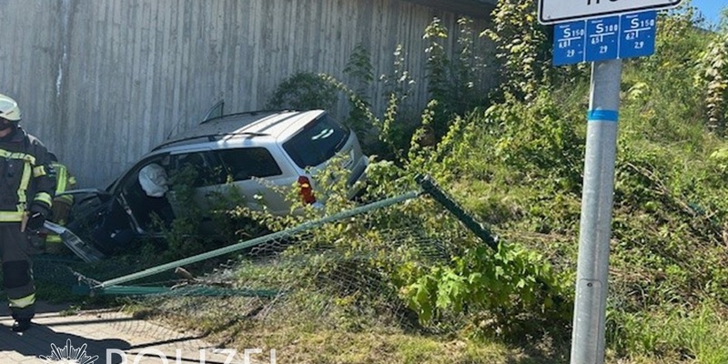 POL-PIZW: Schwerer Verkehrsunfall am Kinokreisel - Foto: presseportal.de
