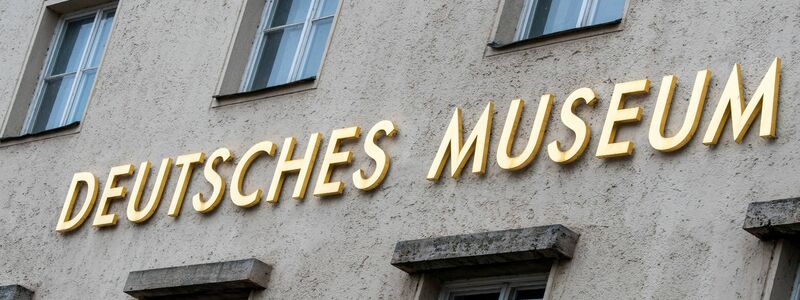 Das Deutsche Museum auf der Museumsinsel feiert 100. Geburtstag. (Archivbild) - Foto: Peter Kneffel/dpa