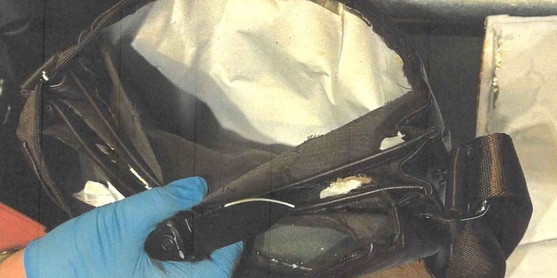 HZA-P: Zoll zieht am Flughafen BER fünf Kilogramm Heroin aus dem Verkehr / Schmuggler vorläufig festgenommen: Nun ermittelt die Zollfahndung - Foto: presseportal.de