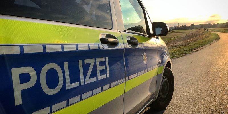 POL-ME: Sicher in den Urlaub - Polizei gibt Tipps am Infostand - 2505110 - Foto: presseportal.de