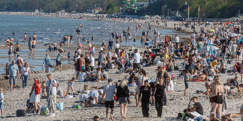 Mit Sonne und warmen Temperaturen ist erst einmal Schluss, sagen die Meteorologen.  - Foto: Markus Scholz/dpa