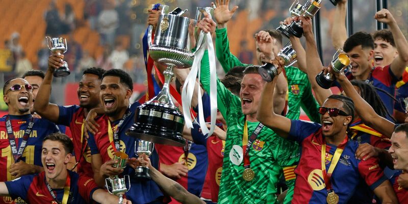 Der deutsche Nationaltorwart Marc-André ter Stegen steht nach langer Verletzung am Samstag erstmals wieder beim FC Barcelona im Tor. - Foto: Joan Monfort/AP/dpa