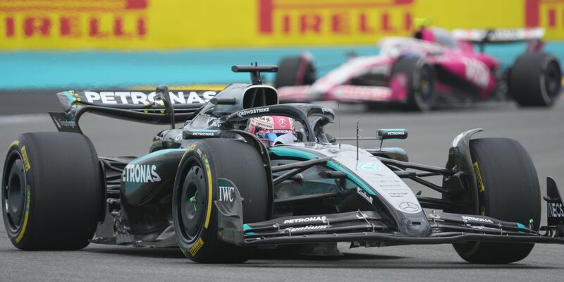 Kimi Antonelli düpiert die Konkurrenz in Miami. - Foto: Hasan Bratic/dpa