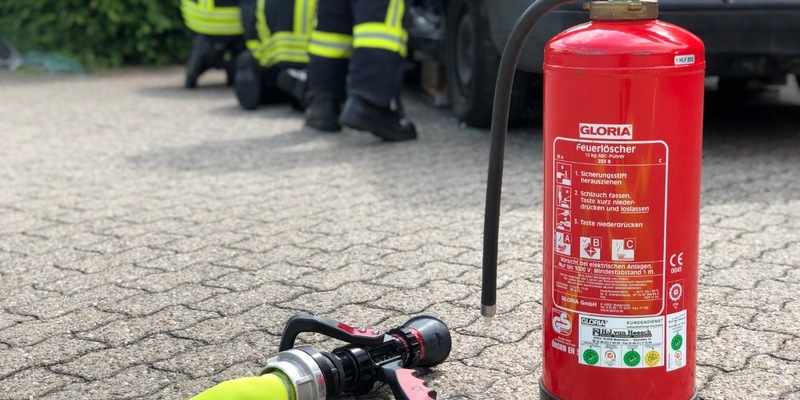 FW Alpen: Schnelles Einsatzende nach Pkw-Brand - Foto: presseportal.de