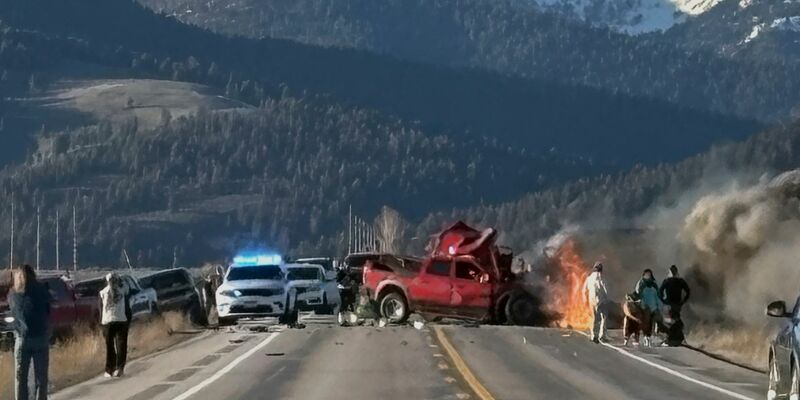 Völlig unklar ist noch, warum die beiden Fahrzeuge zusammenstießen. - Foto: Roger Merrill/dpa