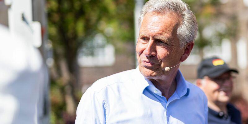 Ex-Bundespräsident Wulff warnt beim Kirchentag vor einer Verharmlosung der AfD. (Archivbild) - Foto: Michael Matthey/dpa