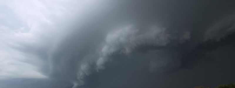 Ein Unwetter zog über mehrere Bundesländer - und sorgte für viele Schäden. - Foto: Alexander Wolf/onw-images/dpa