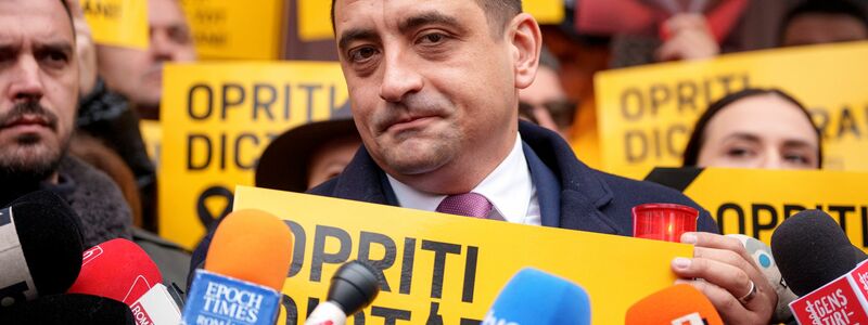 Der Rechtspopulist George Simion von der Partei AUR gilt als Favorit bei der Präsidentenwahl in Rumänien. (Archivbild) - Foto: Andreea Alexandru/AP/dpa