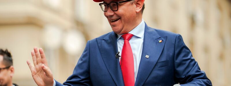 Der parteilose frühere sozialdemokratische Ministerpräsident Victor Ponta kandidiert für das Präsidentenamt. Er rühmt sich guter Beziehungen zur Administration des US-Präsidenten Donald Trump. (Archivbild) - Foto: Vadim Ghirda/AP/dpa