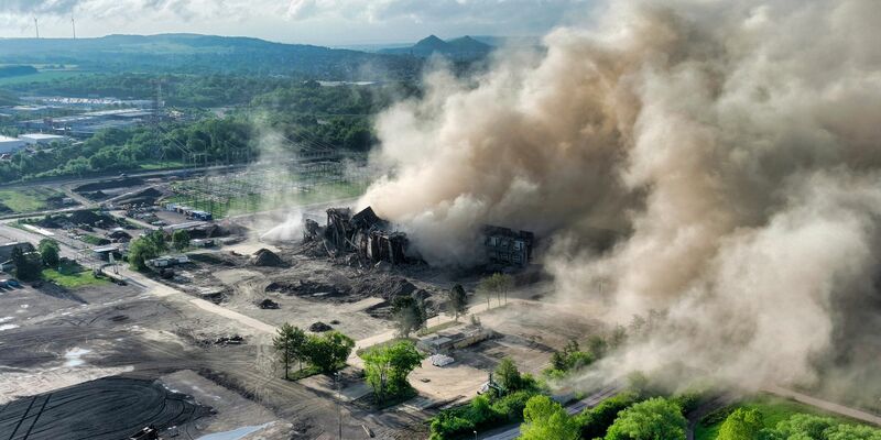 Rund um das Gelände war eine Sicherheitszone eingerichtet worden. - Foto: Laszlo Pinter/dpa