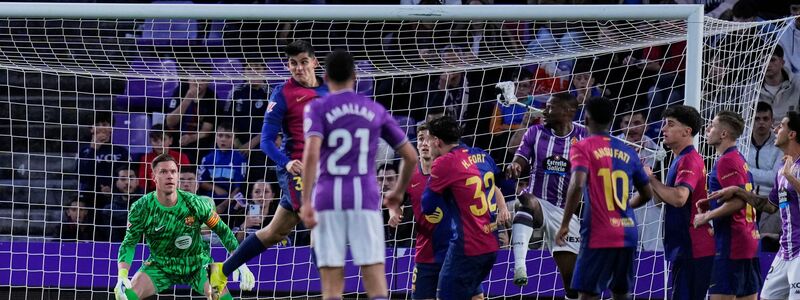 Ter Stegen ist zurück - nach seinem Comeback muss er aber schon wieder auf die Bank. - Foto: Manu Fernandez/AP/dpa