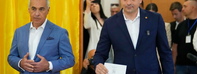 Der rechte Präsidentschaftskandidat George Simion hat die absolute Mehrheit verpasst und muss am 18. Mai in eine Stichwahl. - Foto: Vadim Ghirda/AP/dpa