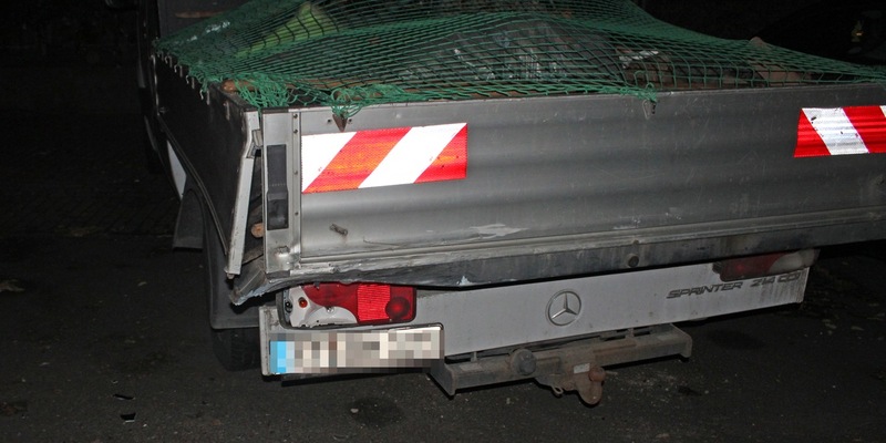 POL-HA: Autofahrer will auf Fahrbahn wenden und es kommt zur Kollision - zwei Schwerverletzte - Foto: presseportal.de