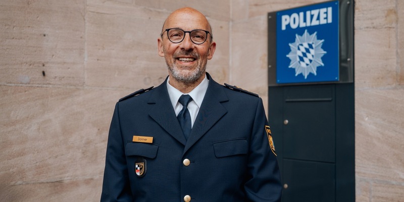 POL-MFR: (471) Chef der uniformierten Polizei Mittelfrankens, Leitender Polizeidirektor Herbert Donner, verabschiedet sich in den Ruhestand - Foto: presseportal.de