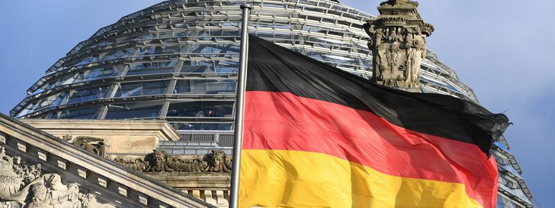 Kanzlerwahl im Bundestag - Merz braucht mindestens 316 Stimmen. - Foto: Soeren Stache/dpa