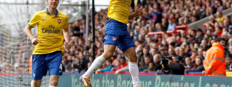 Früher schon Teamkollegen beim FC Arsenal: Per Mertesacker und Mikel Arteta (r). - Foto: picture alliance / dpa