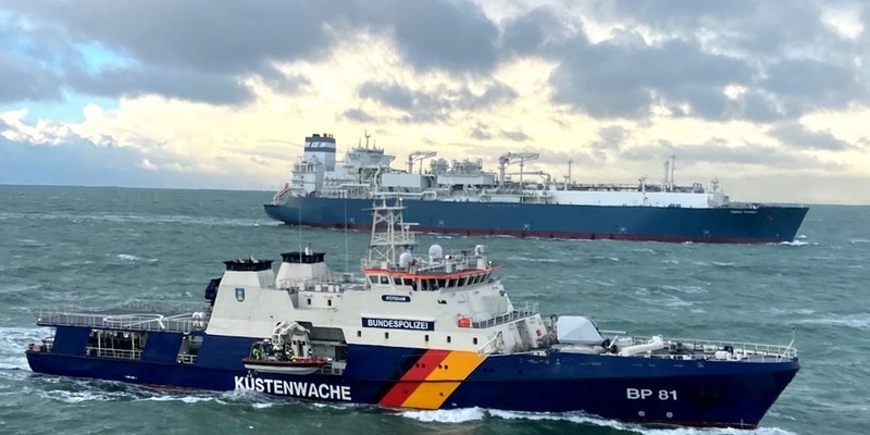 BPOL-CUX: Bundespolizeiinspektion See Cuxhaven präsentiert sich beim 836. Hamburger Hafengeburtstag - Foto: presseportal.de