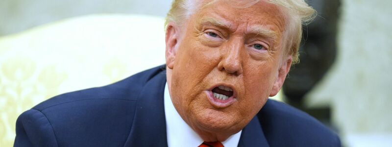 Trump verkündet die Kapitulation der Huthi gegenüber den USA. - Foto: Evan Vucci/AP/dpa