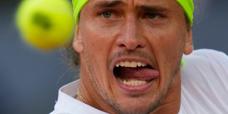 Alexander Zverev tritt beim Turnier in Rom als Titelverteidiger an. - Foto: Manu Fernandez/AP/dpa