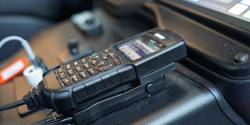 Behörden in Deutschlands hatten mit Problemen beim Digitalfunk zu kämpfen. (Archivbild) - Foto: David Breidert/dpa