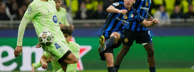 Hansi Flick und der FC Barcelona erlebten erneut einen emotionalen Abend. - Foto: Luca Bruno/AP/dpa