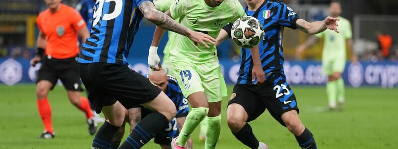 Inter Mailand und der FC Barcelona lieferten sich das nächste packende Duell. - Foto: Antonio Calanni/AP/dpa