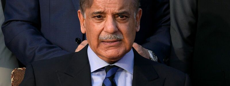 Pakistans Premierminister Sharif kündigte nach den indischen Angriffen Vergeltung an. - Foto: Anjum Naveed/AP/dpa