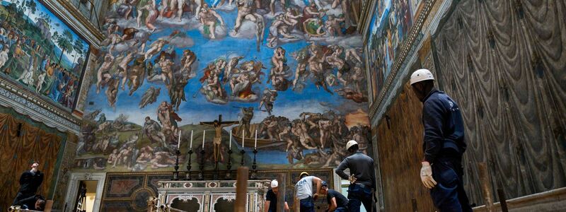 In der Sixtinischen Kapelle wurde in den letzten Tagen noch gearbeitet. (Archivbild) - Foto: --/Vatican Media/dpa
