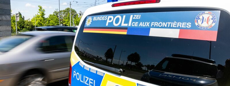An der Grenze zu Frankreich gibt es seit September stationäre Grenzkontrollen. - Foto: Philipp von Ditfurth/dpa