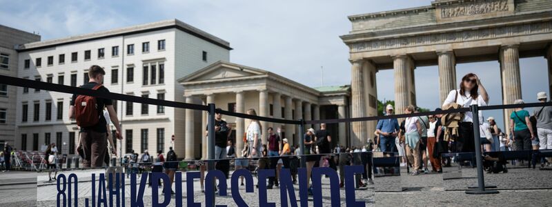 Der Bundestag erinnert an das Kriegsende und die Befreiung von der Hitler-Diktatur vor 80 Jahren. (Archivbild) - Foto: Hannes Albert/dpa