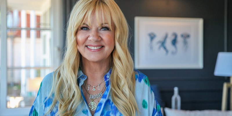 Vorzeitig verlängert! Julia Leischik, SAT.1 und Joyn arbeiten vier weitere Jahre exklusiv zusammen - Foto: SAT.1/Timothy Biggs, presseportal.de