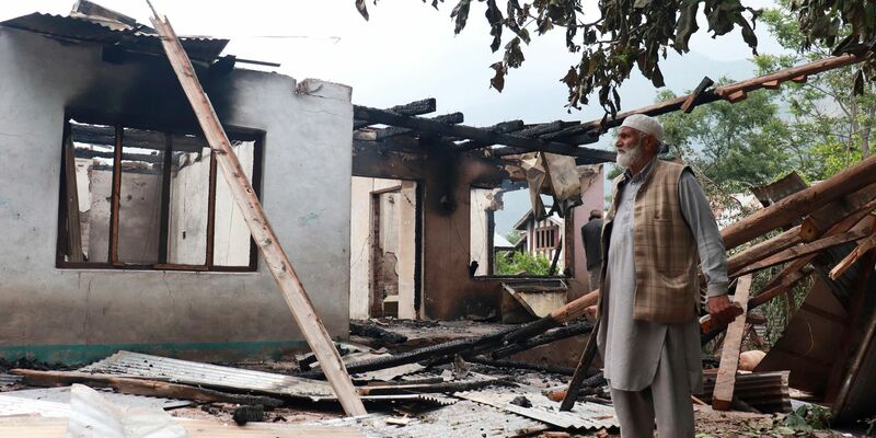 Die Situation zwischen Indien und Pakistan droht sich weiter zuzuspitzen. (Archivbild) - Foto: Junaid Bhat/AP/dpa