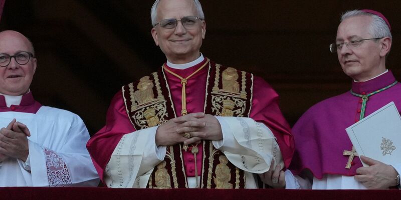 Weltweit reagierten Staatsoberhäupter auf die Wahl Prevosts zum neuen Papst.  - Foto: Andrew Medichini/AP/dpa