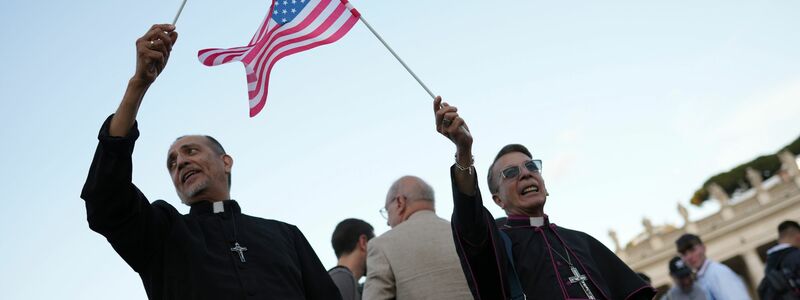 Zum ersten Mal ist ein US-Amerikaner Oberhaupt der katholischen Kirche.  - Foto: Francisco Seco/AP/dpa