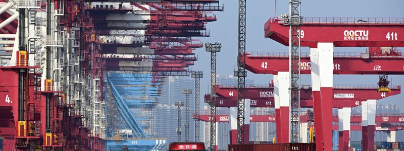Die Container-Buchungen von China in die USA hatten zuletzt schon stark abgenommen. (Symbolbild)  - Foto: ---/XinHua/dpa