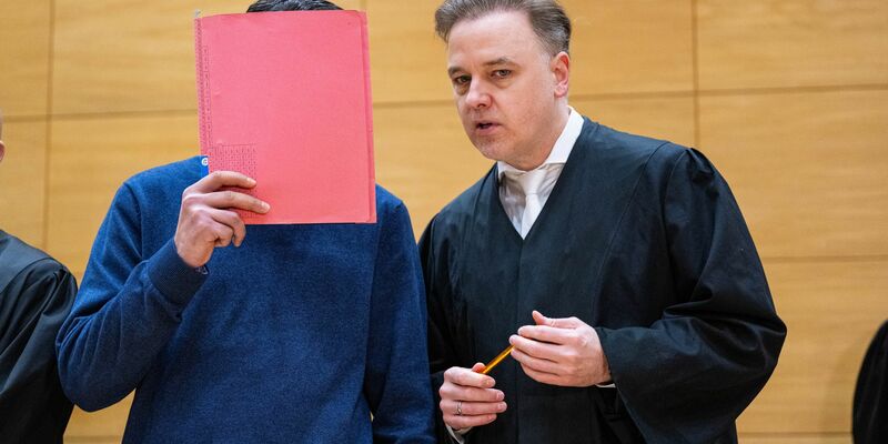 Gegen den 19-jährigen Angeklagten ist das Urteil ergangen (Archivbild) - Foto: Guido Kirchner/dpa