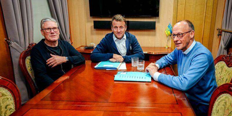 Merz reist mit dem Zug in die ukrainische Hauptstadt. - Foto: Kay Nietfeld/dpa