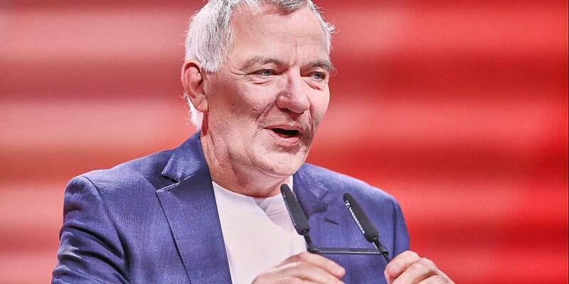 Jan van Aken auf dem Linken-Parteitag 2025 in Chemnitz - Foto: über dts Nachrichtenagentur