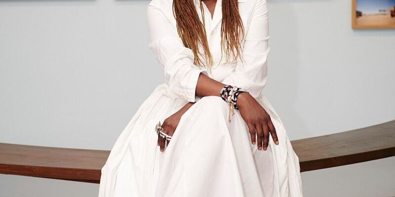 Die aus Kamerun stammende Künstlerin Koyo Kouoh sollte 2026 die 61. Ausgabe der Kunstbiennale in Venedig kuratieren.  - Foto: Mirjam Kluka/La Biennale die Venezia/dpa