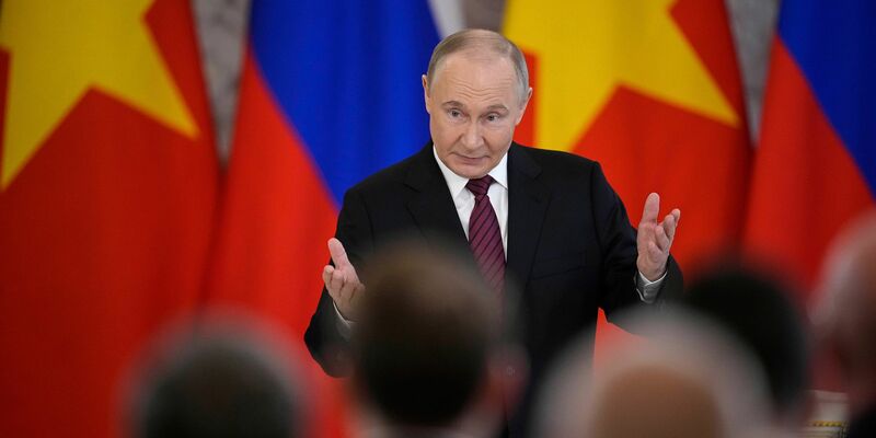 Putin hatte Mitte der Woche eine dreitägige Waffenruhe angekündigt.  - Foto: Pavel Bednyakov/AP/dpa